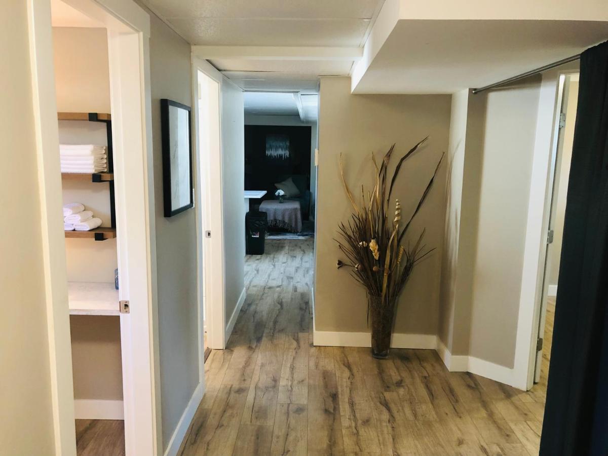 Cheerful Home Close To Downtown 킬로나 외부 사진