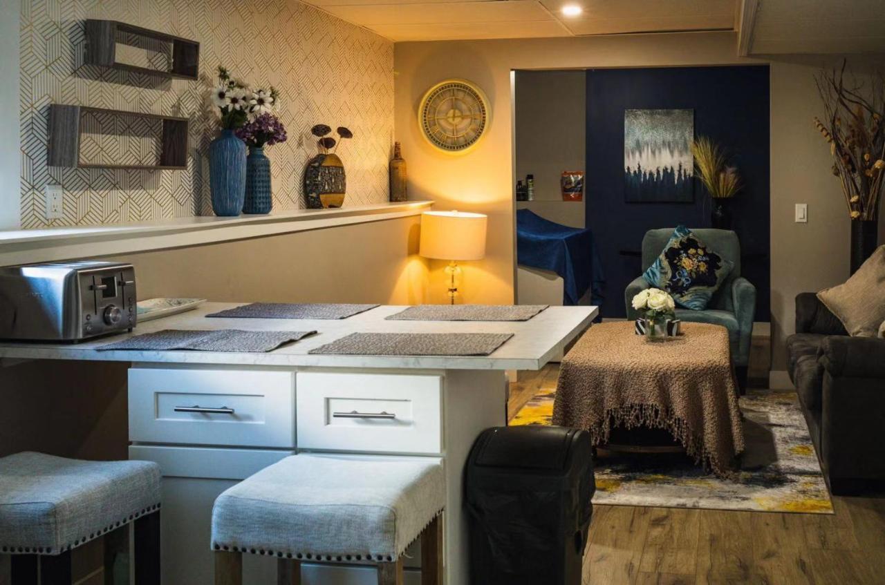Cheerful Home Close To Downtown 킬로나 외부 사진